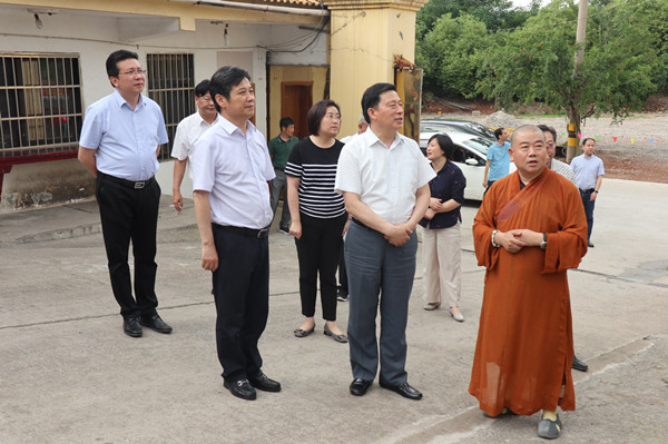 无锡市委统战部副部长,市民宗局局长施正洲,无锡市民